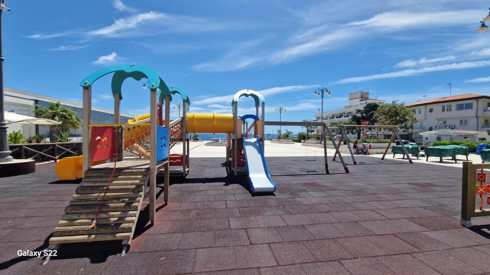 Apartamento Terrazza Enjoy Letojanni Exterior foto